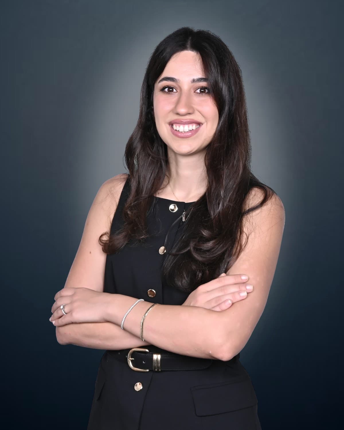 Dr. Aysun Yucel Gencoglu in consultation